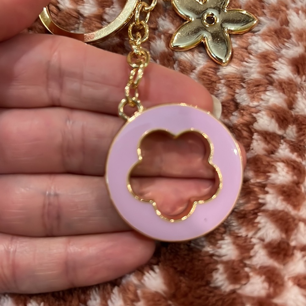 Unbranded Keychain Gold Hardware Lavender Three Charm & Hook W Key Holder Chain - Picture 5 of 16